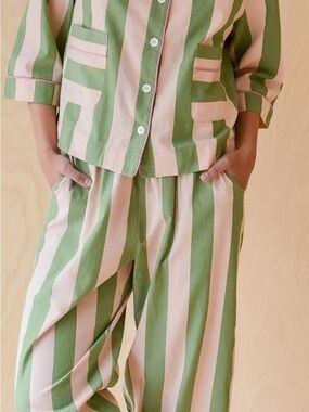 TBCO Striped Green & Pink Women's Pajama Set Cropped . Size Large